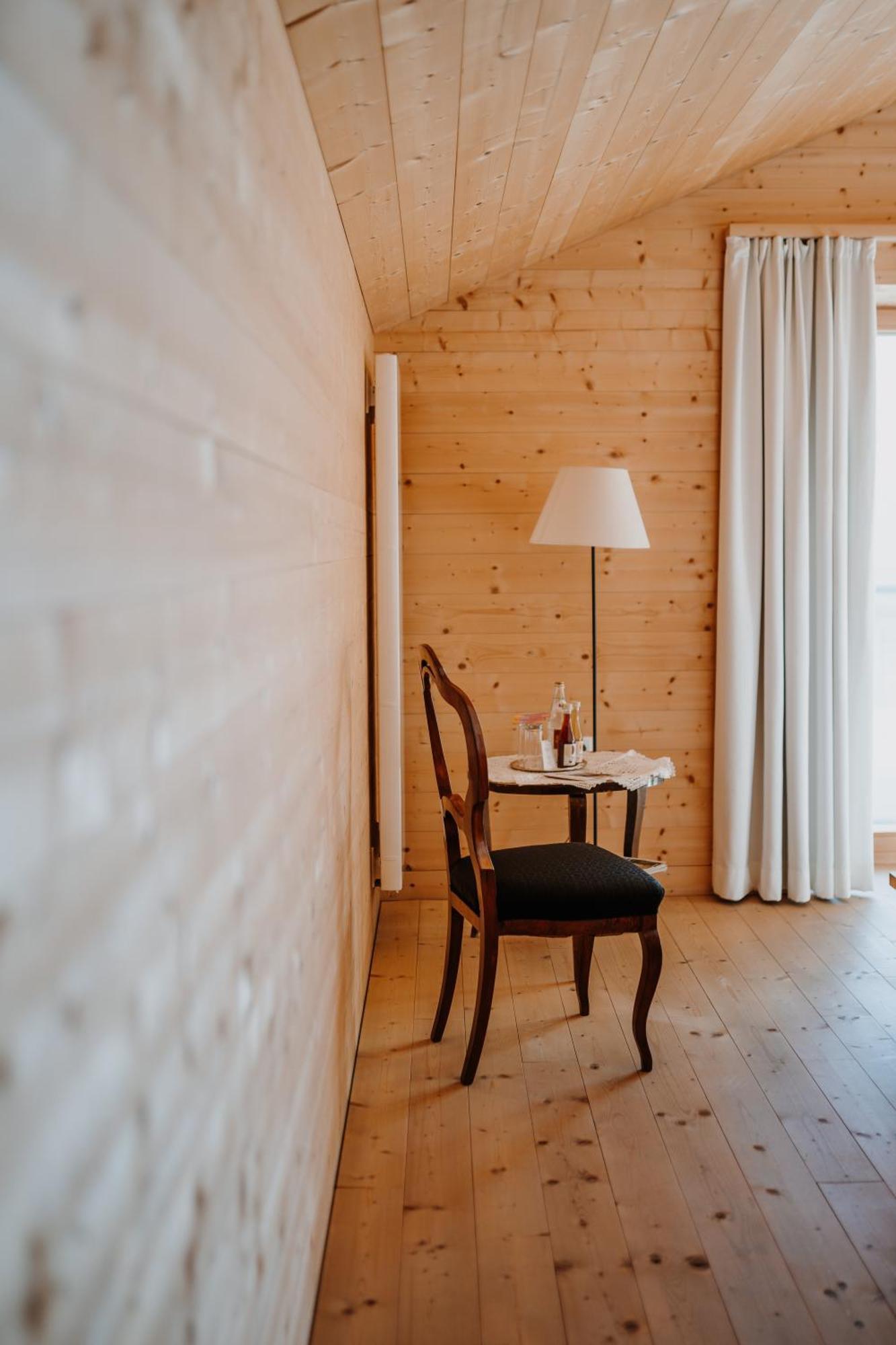 Hotel Zum Riesen Historic Refugium Laces Exterior foto